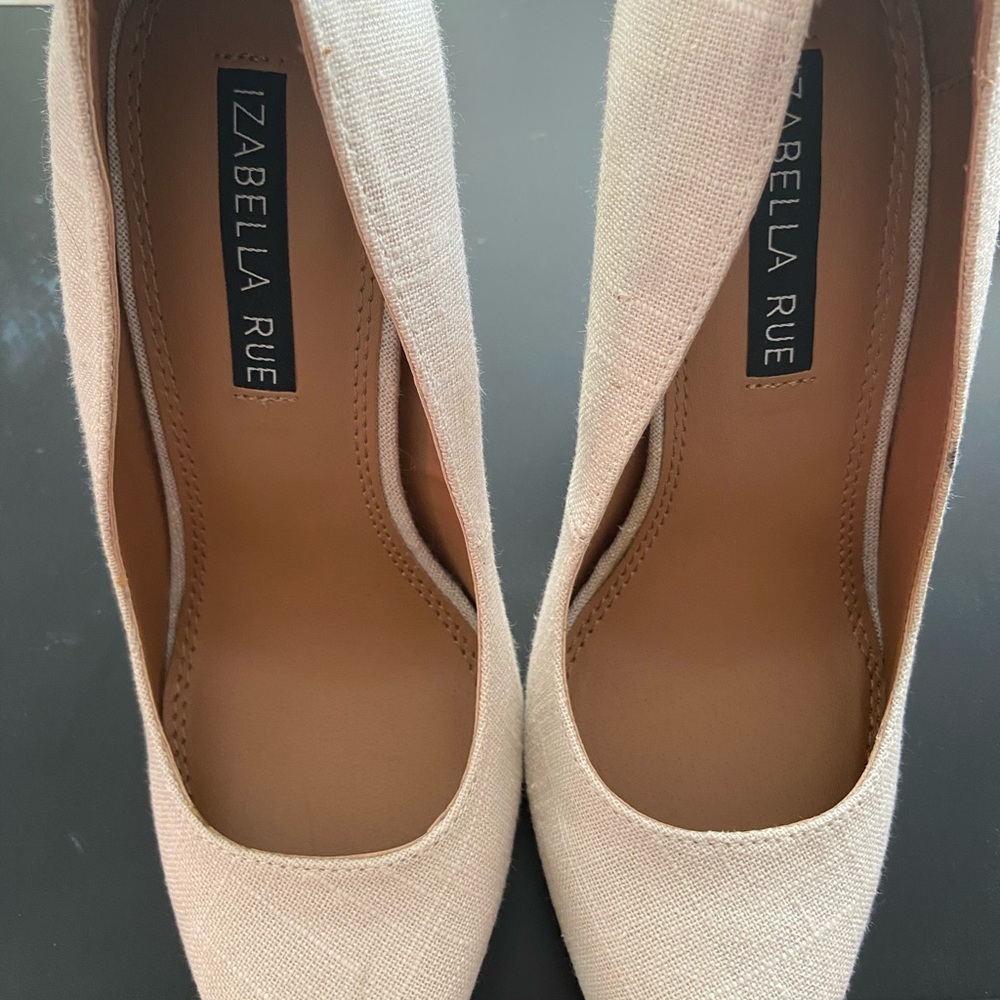 Izabella Rue, Size 7